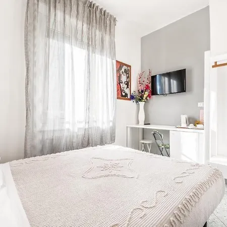 Lia 2 Гостевой дом Специя