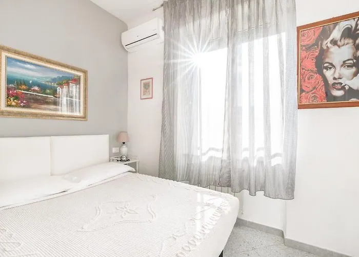 Lia 2 3* لا سبيتسْيا