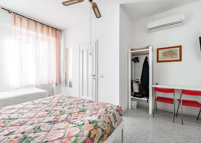 Lia 2 3* لا سبيتسْيا