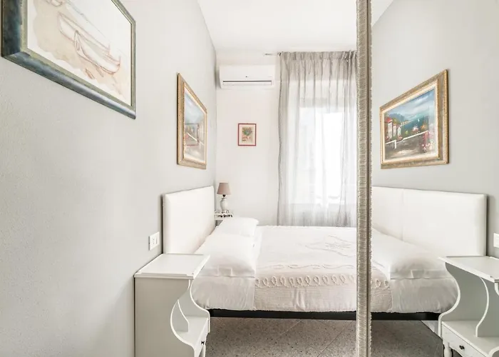 Lia 2 Gæstehus La Spezia